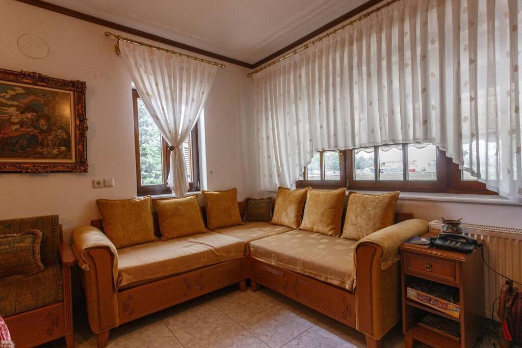 Βίλα Για Όλες Τις Εποχές Του Χρόνου Kozani Exterior photo